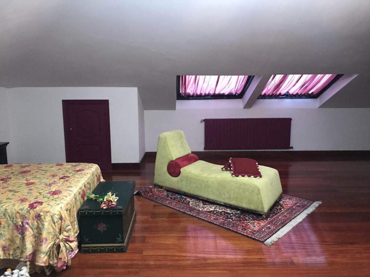 Villa Las Camelias Villanueva De Arosa Esterno foto