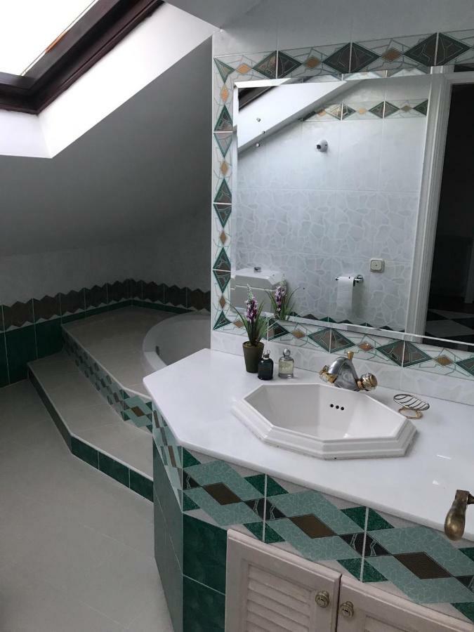 Villa Las Camelias Villanueva De Arosa Esterno foto